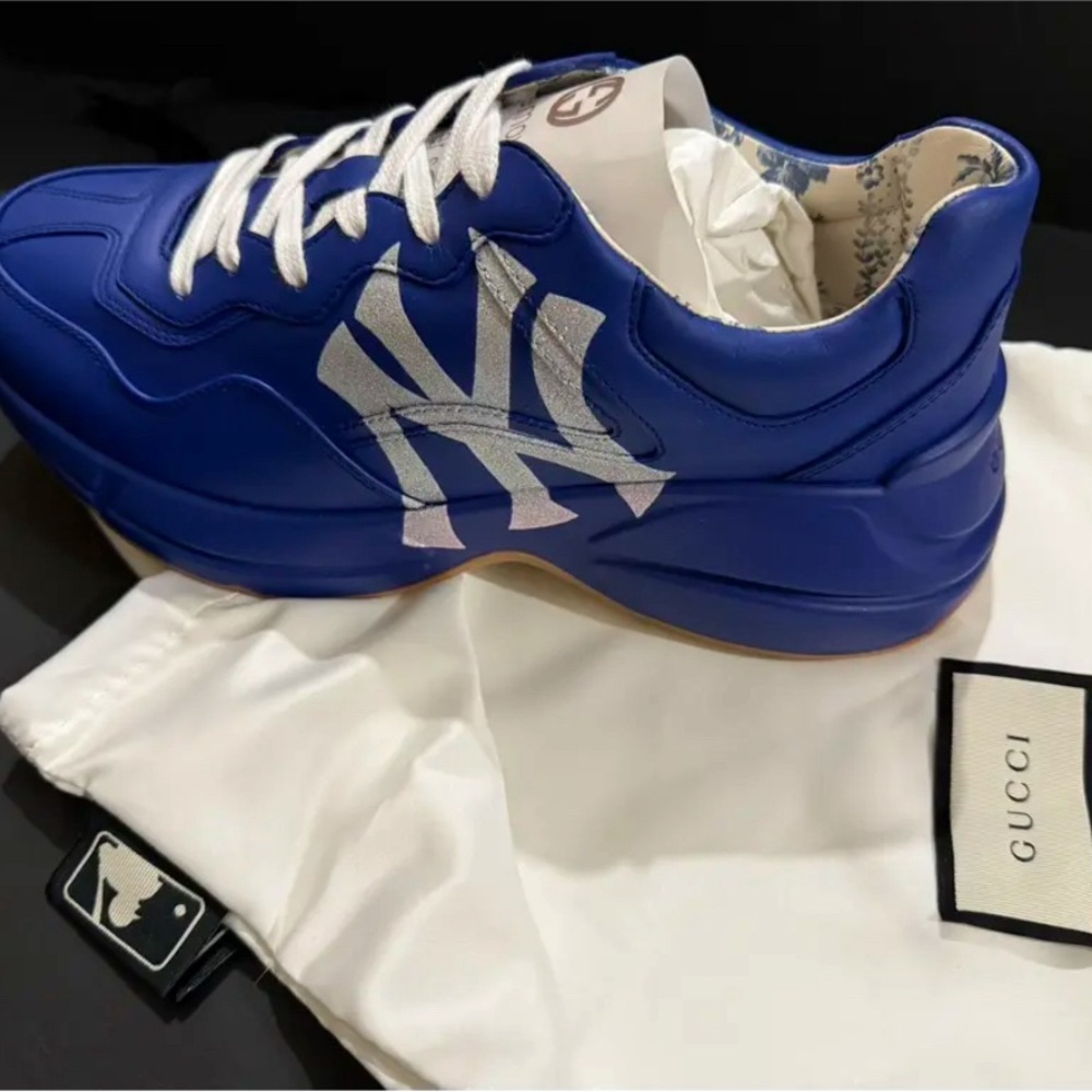 Gucci Men's Sneakers in Blue and Silver